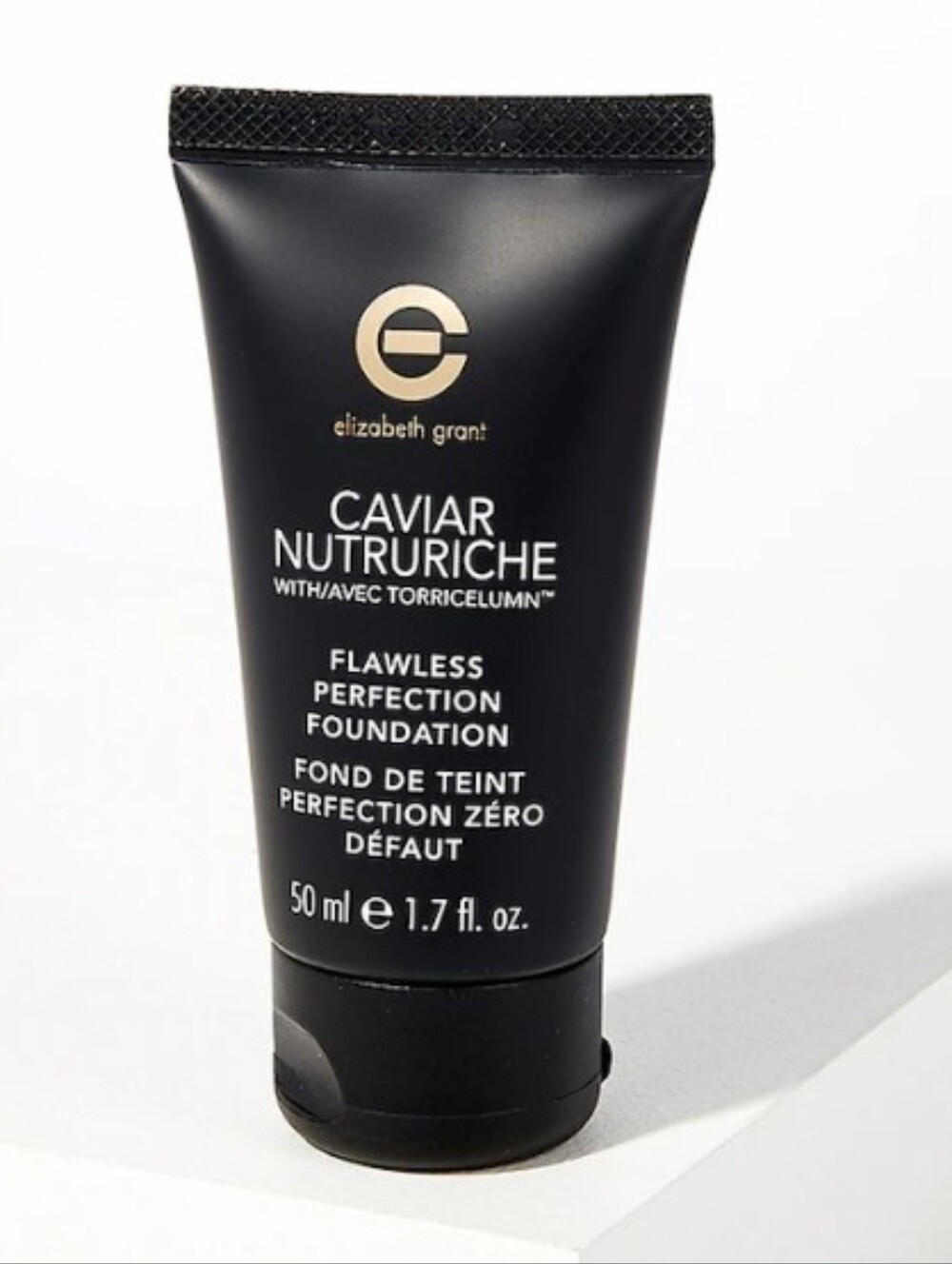 Elizabeth Grant Caviar Nurtriche Flawless Perfection Foundation Light Medium